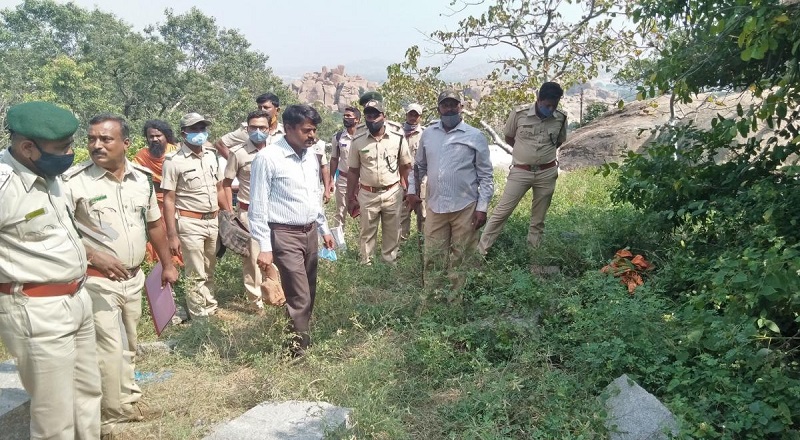 குஜராத்தில் அந்தரங்க உறுப்புகள் துண்டிக்கப்பட்ட நிலையில் மீட்கப்பட்ட 12 வயது சிறுவனின் சடலம்